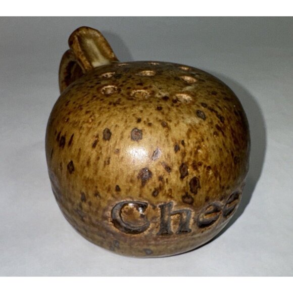 Vintage POTTERY CHEESE SHAKER Wide Handle, Cork 1983 Country Farm Rustic Kitchen - Picture 1 of 8